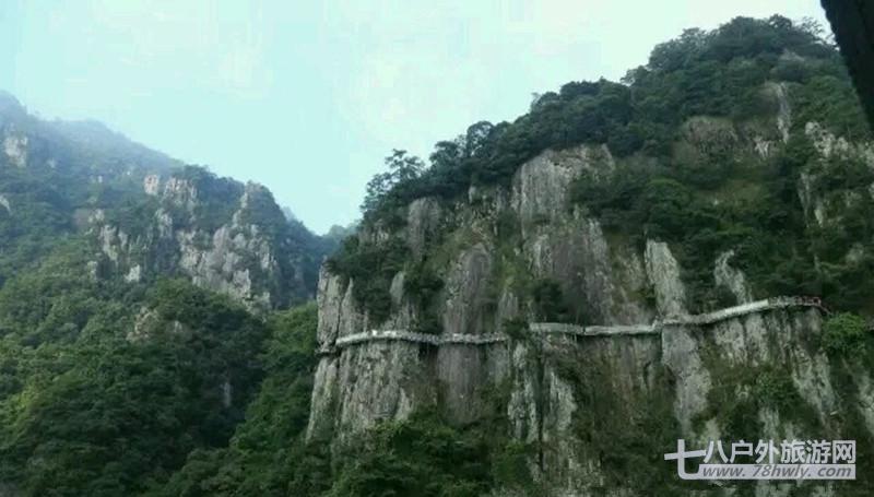 永泰天门山玻璃栈道.jpg